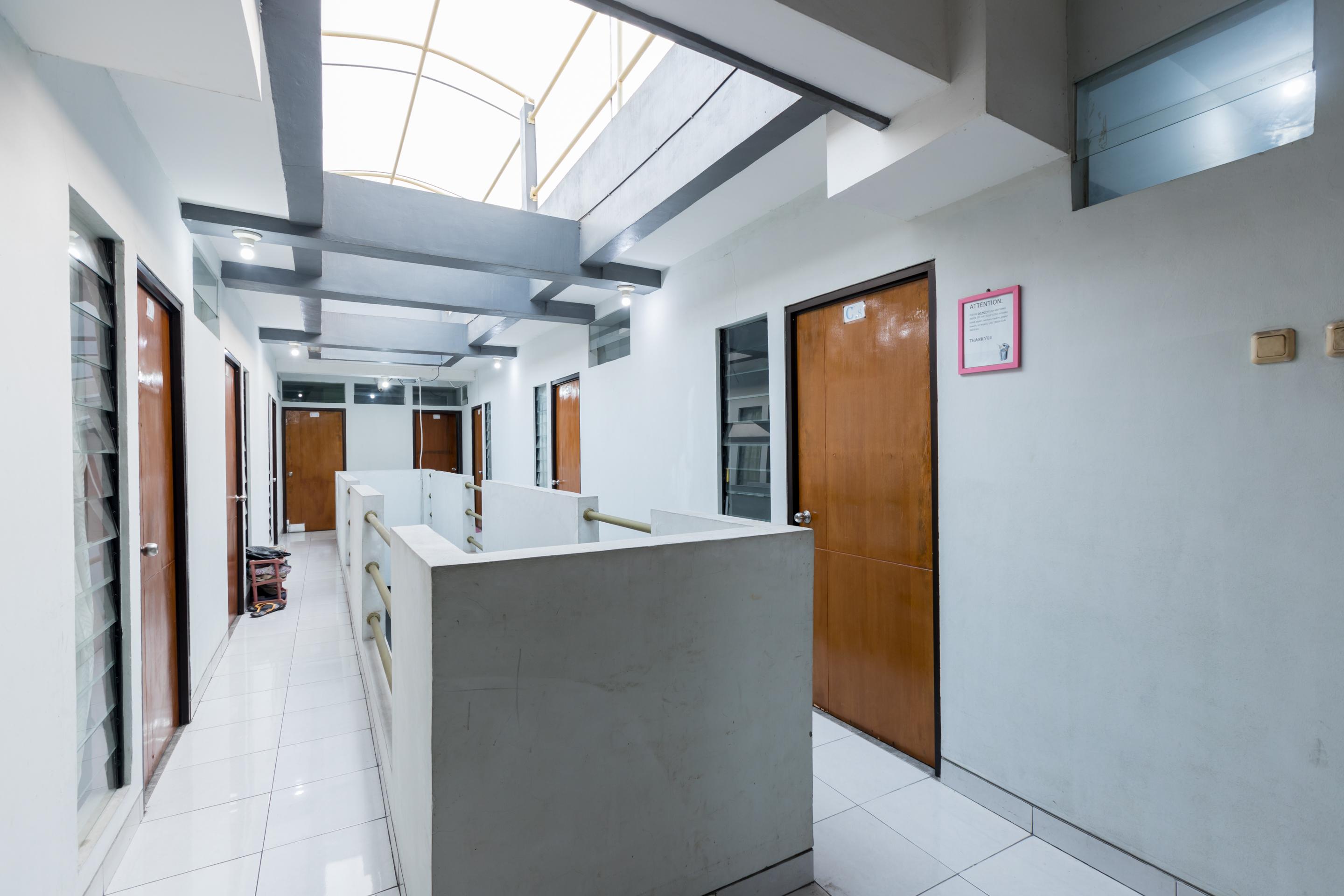 Hotel Super Oyo 1516 Cemara Gading Syariah Bogor Exterior foto